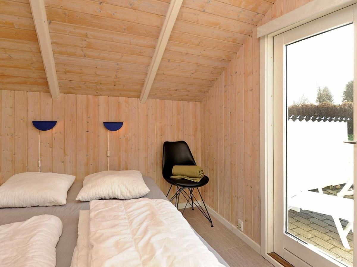 8 Person Holiday Home In Hejls Екстериор снимка