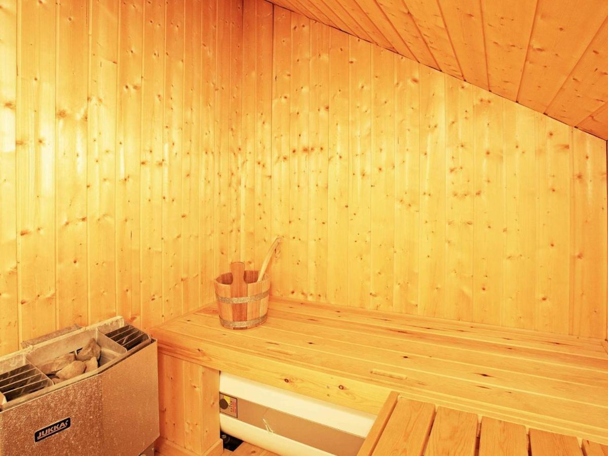8 Person Holiday Home In Hejls Екстериор снимка